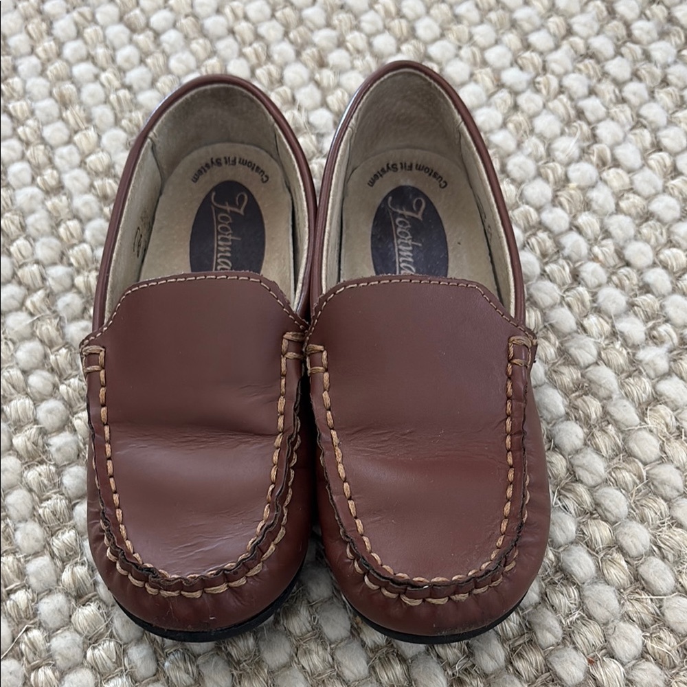 FootMates Brown Moccasins Classic Slip-On Shoes